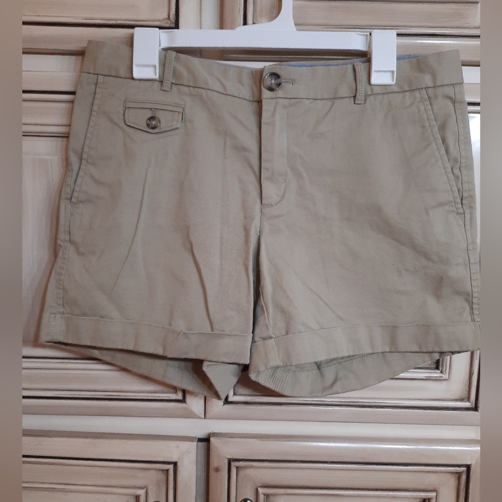 Banana Republic City Chino Shorts - Size 8‎ - Khaki